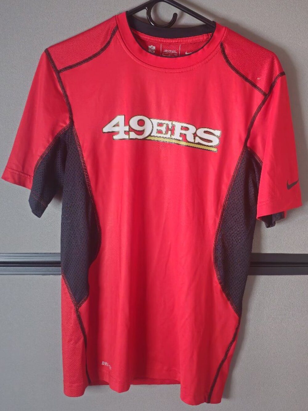 NIKE Dri-Fit  49ers  NFL short sleeve red undershirt Adult SMALL S